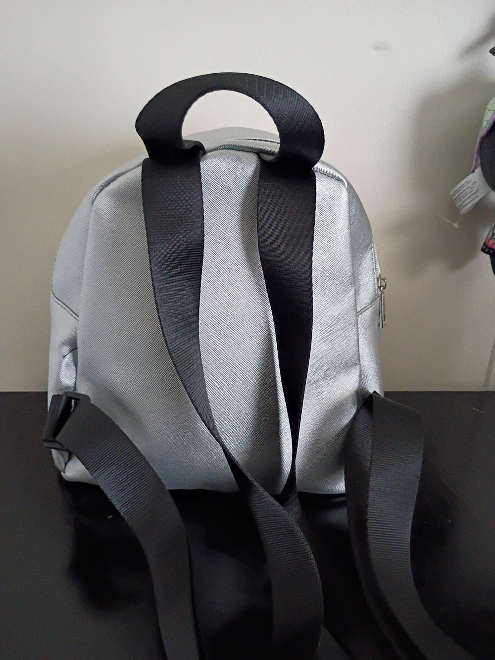 Silver Snoopy Backpack - Picture 3 of 4